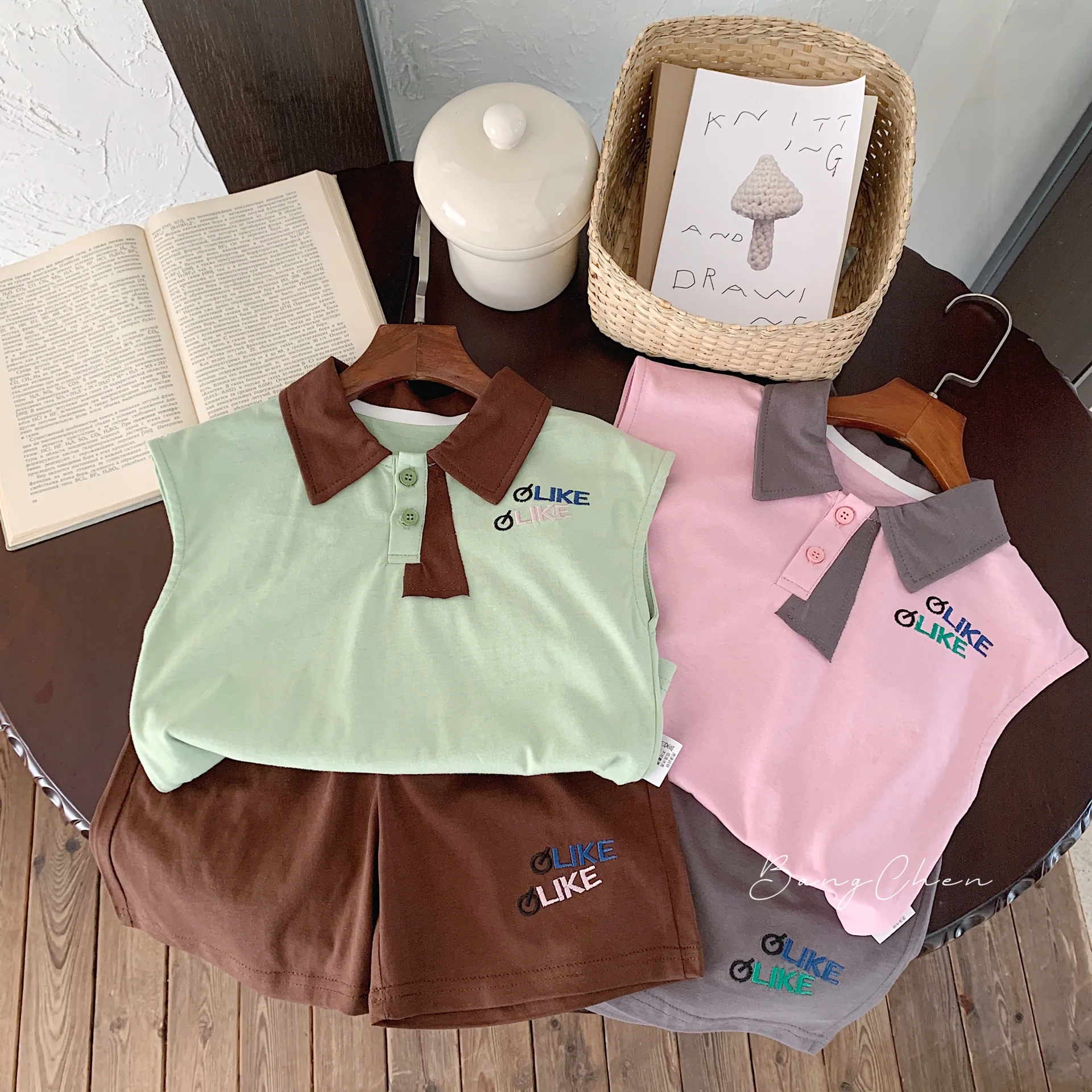 

Детский костюм из двух предметов, рубашка без рукавов и шорты с вышивкой, на лето, 2024