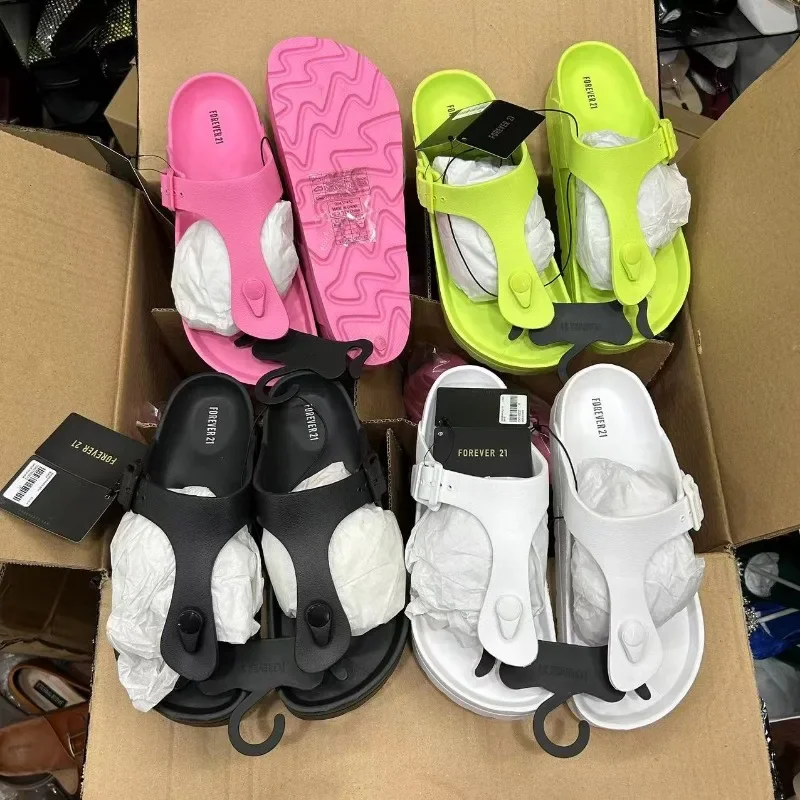 2023 New Korean Trend Summer Cloud EVA Slippers Women Flat Soft Comfort Indoor Outdoor Slides Women Flip Flops Beach Sandals