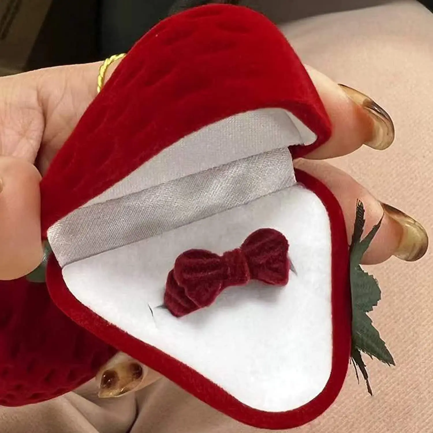 Velvet Red Strawberry Heart Shaped Jewelry Box Ring Case Earrings Display Cases Holder Gift Boxes Jewelry Organizer Engagement