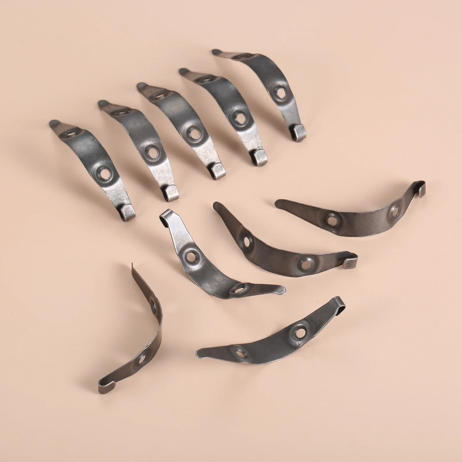 10 Pezzi Macchina Da Cucire Shuttle Driver Spring Iron Horn Sheets Fit Shuttle Hook Bobbin Case Per Singer Butterfly Feiyue Yamata Acme