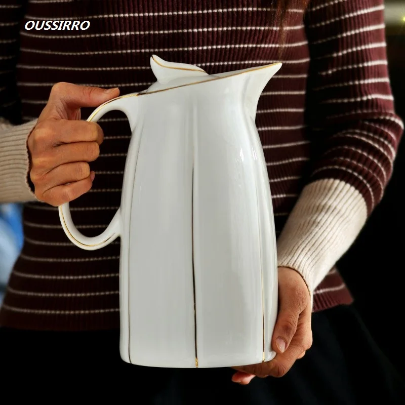 

1.6L / 2.5L Ceramic Pitchers Water Bottles Cold Kettle No Explosion Jug Large Capacity Household Ceramic Thermos