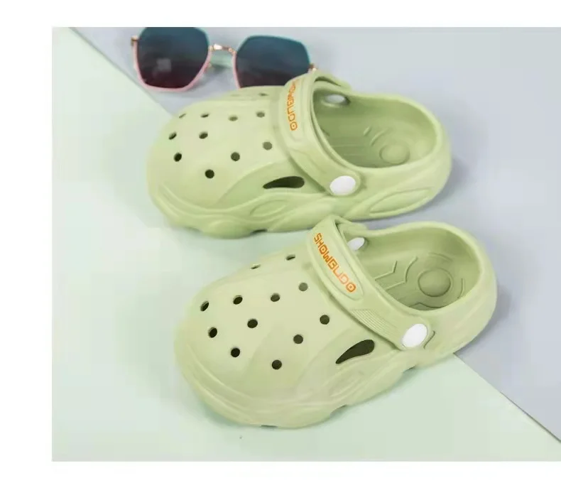 2022 Summer Clogs Kids Shoes Boys EVA Children Shoes Girls Cartoon Non-Slip Fashion Garden Shoes Kids Slippers Soft Comfortable children's sandals near me