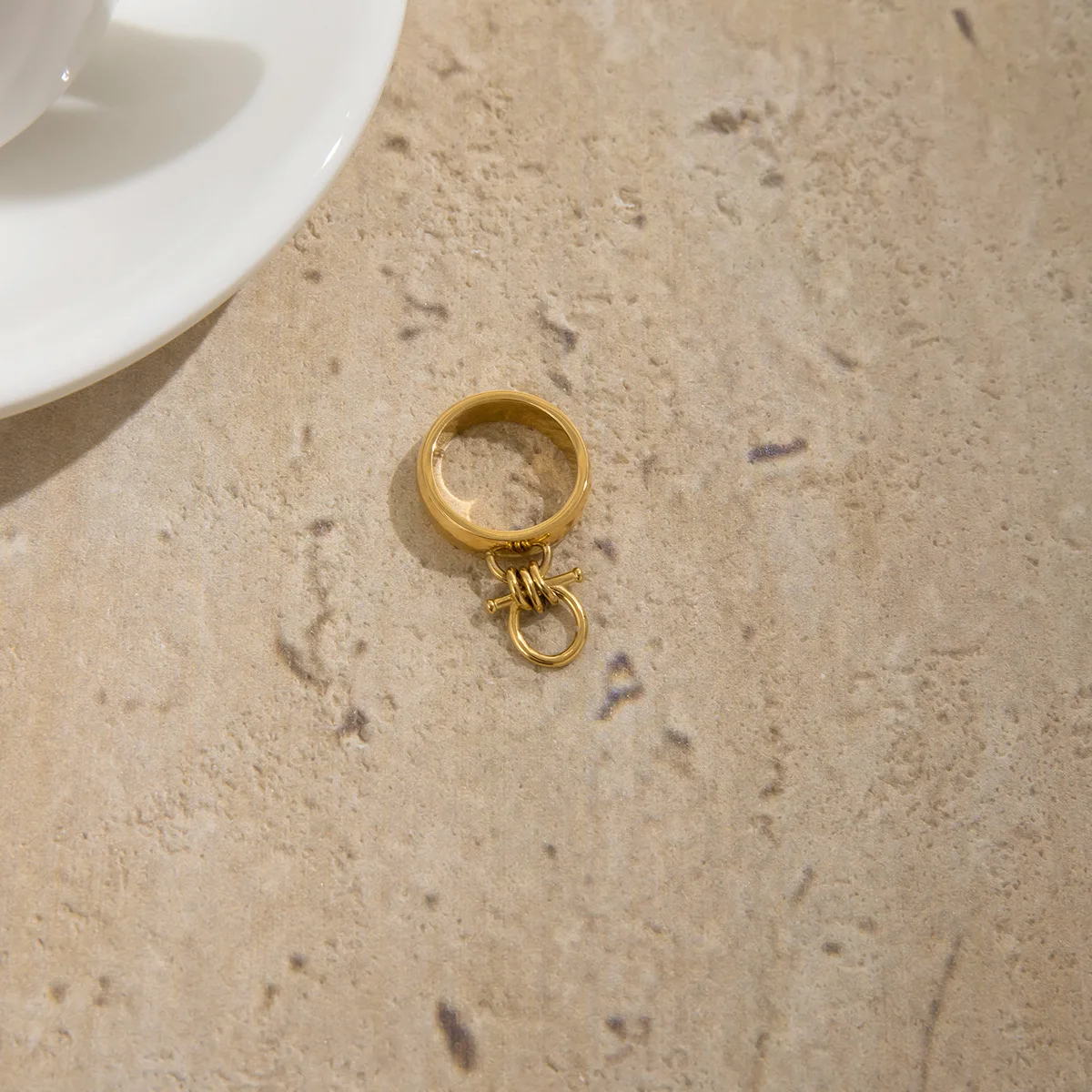 Punk Rock Polished Geometric 18K Gold Plated Rings Waterproof Hypoallergenic Knot Finger Ring Versatile Daily Accessories Bijoux