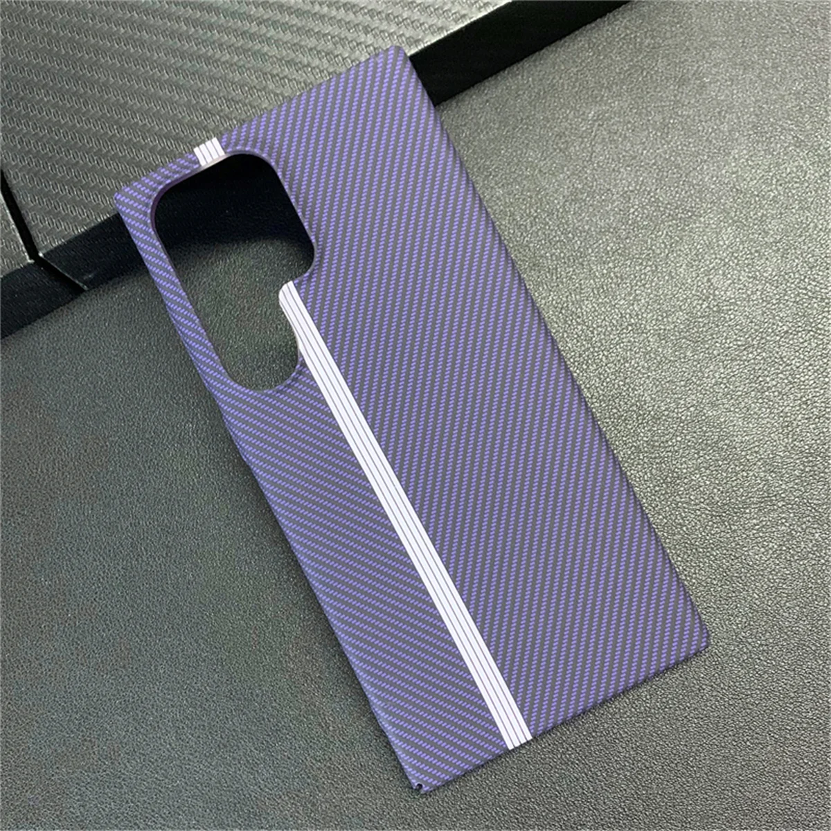 Luxury Ultra Thin Carbon Fiber Pattern Armor Case - Slim, Hard, Shockproof Phone Protection
