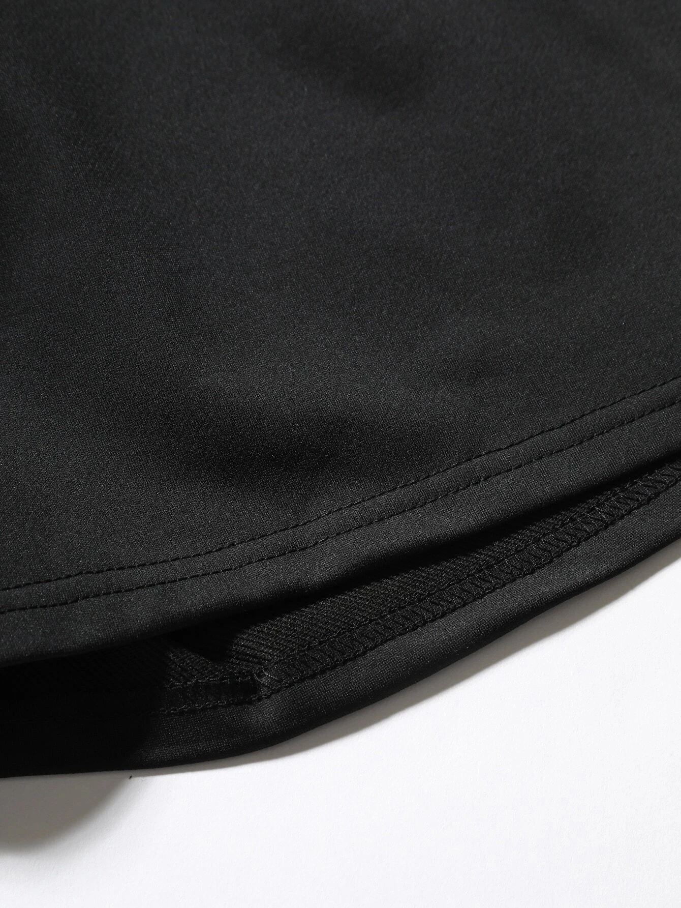 Manfinity EMRG Men's Japanese Letter & Dragon Graphic Drawstring Waist Casual Shorts Summer gym shorts shorts for men 4