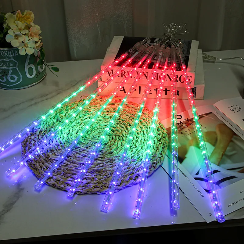 thumbnail image 1 of Guirnalda de luces LED para lluvia de meteoritos para exteriores, 30/50 cm, forma de gota de lluvia, para decoración navideña, fiestas y jardines, 1 of 5