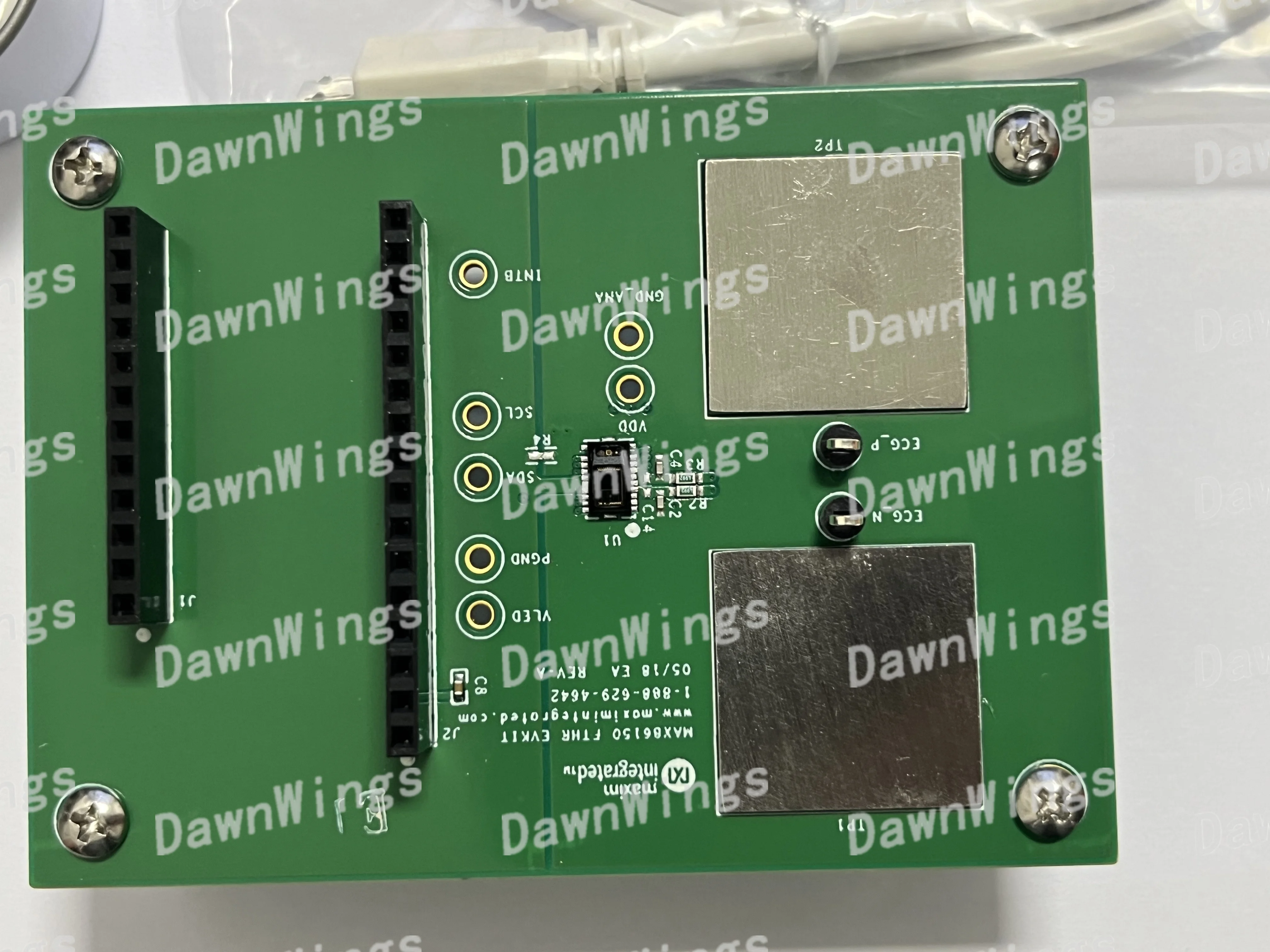 MAX86150EVSYS    평가 시스템 키트 MAX86150 PPG+ECG + MAX32630FTHR 개발 보드(배터리 없음)