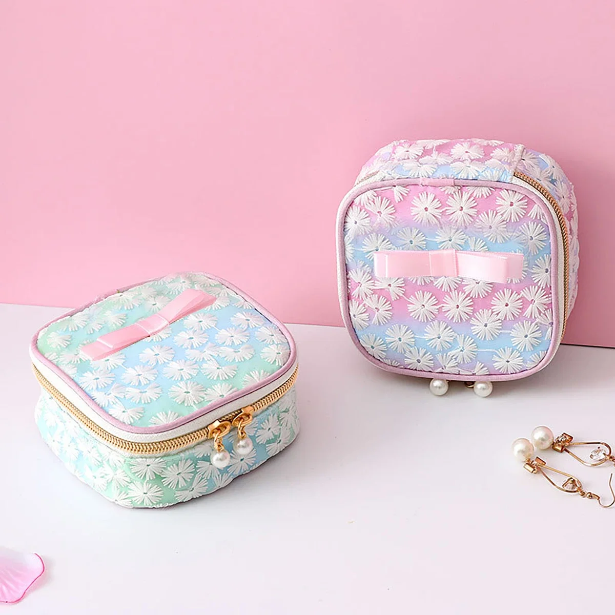 1pc Mesh Embroidered Sanitary Napkin Storage Bag, Reusable Storage Bag, Mini Zipper Square Wallet