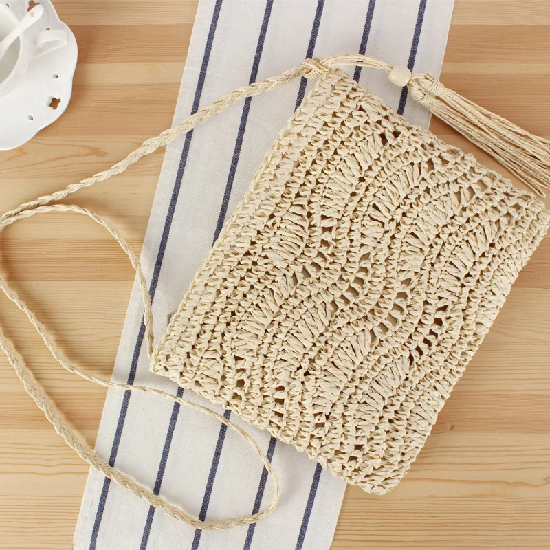 Hand-woven bag new Joker tassel Messenger bag seaside holiday beach woven bag