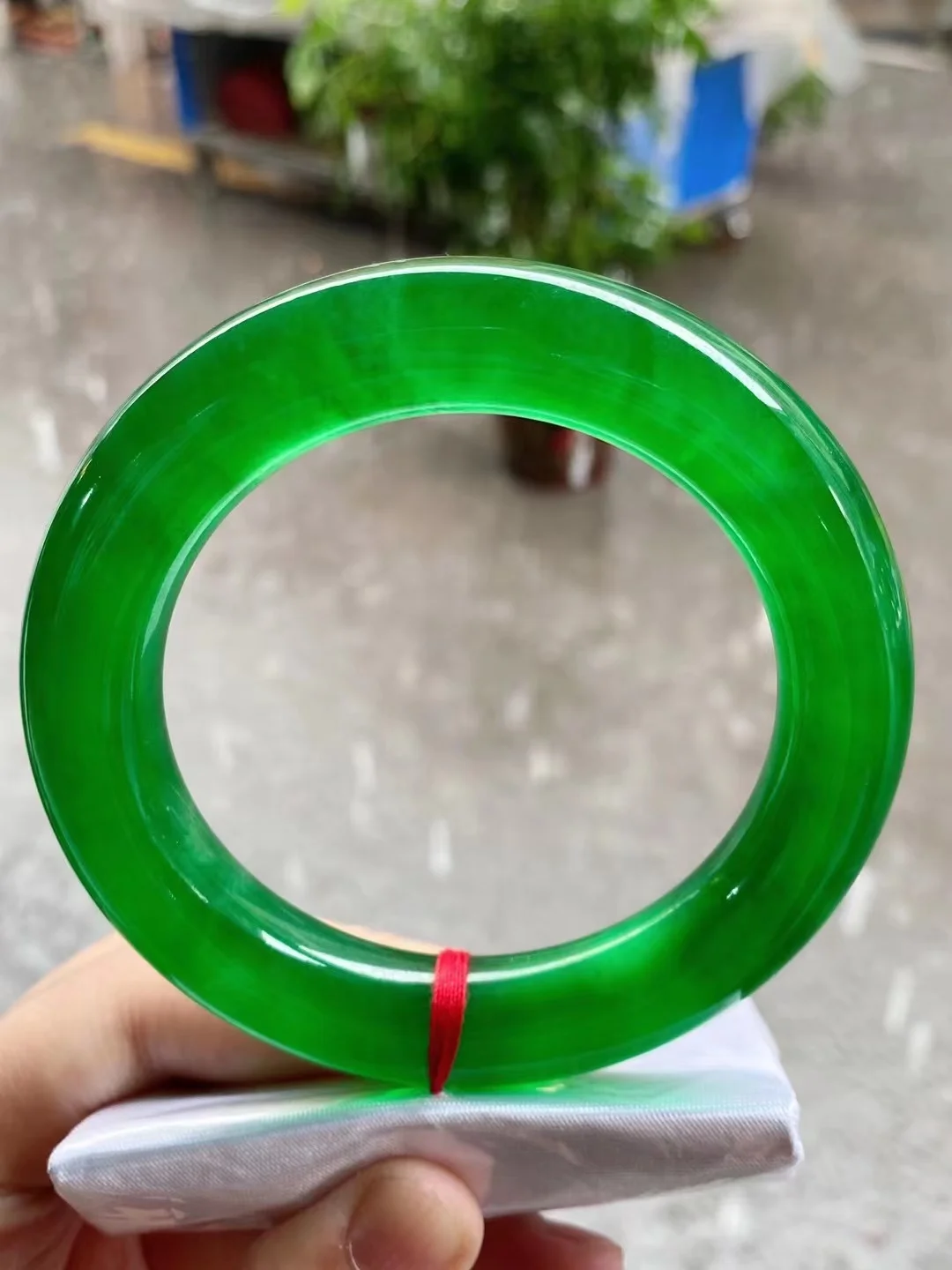 

New Style Natural Bashan Jadeite Bracelet Exquisite Perfect Jade Bangle Handring Boutique Emerald Quality noble WOMEN Jewelry
