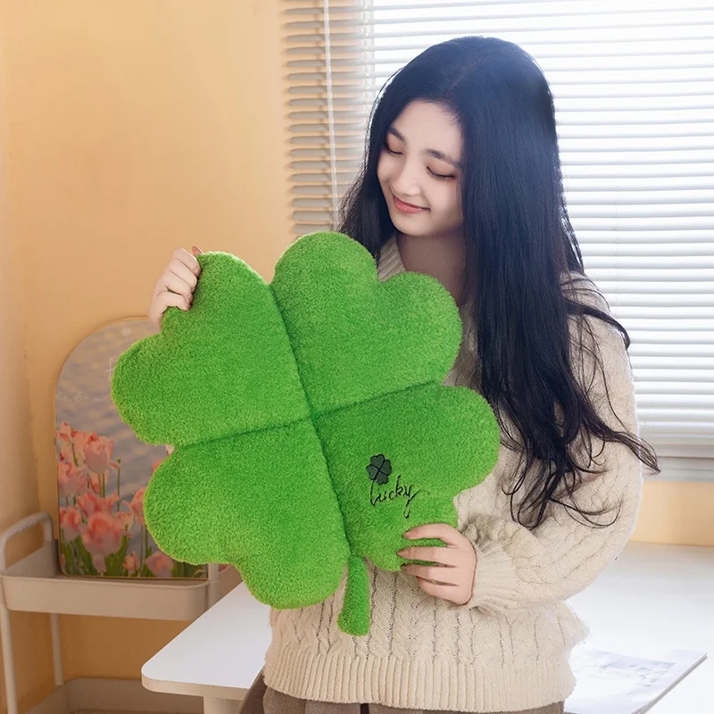 성 패트릭의 날 네잎 클로버 봉제 인형 베개 행운의 잎사귀 집 장식 소파 쿠션 침실용 요추 베개 선물