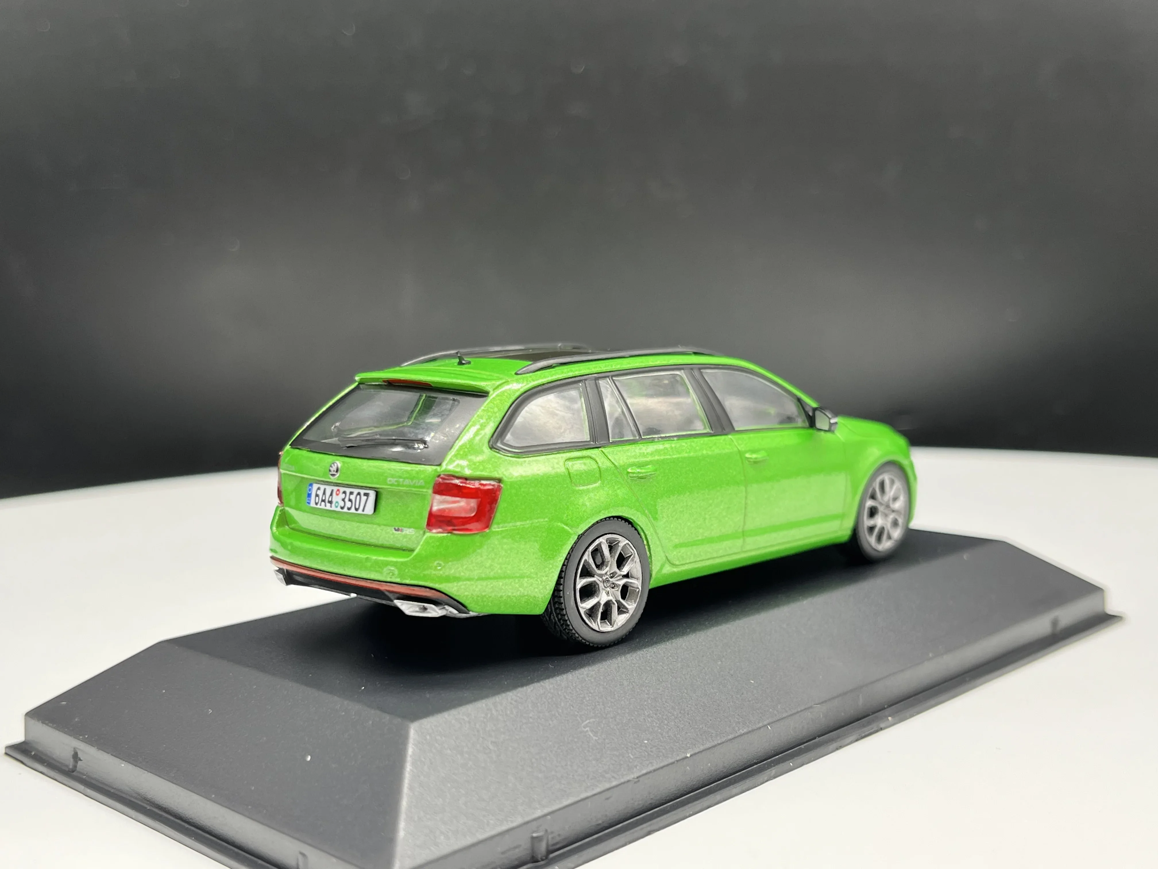 1:43 Scale Skoda Octavia RS III Alloy Car Model Collectible