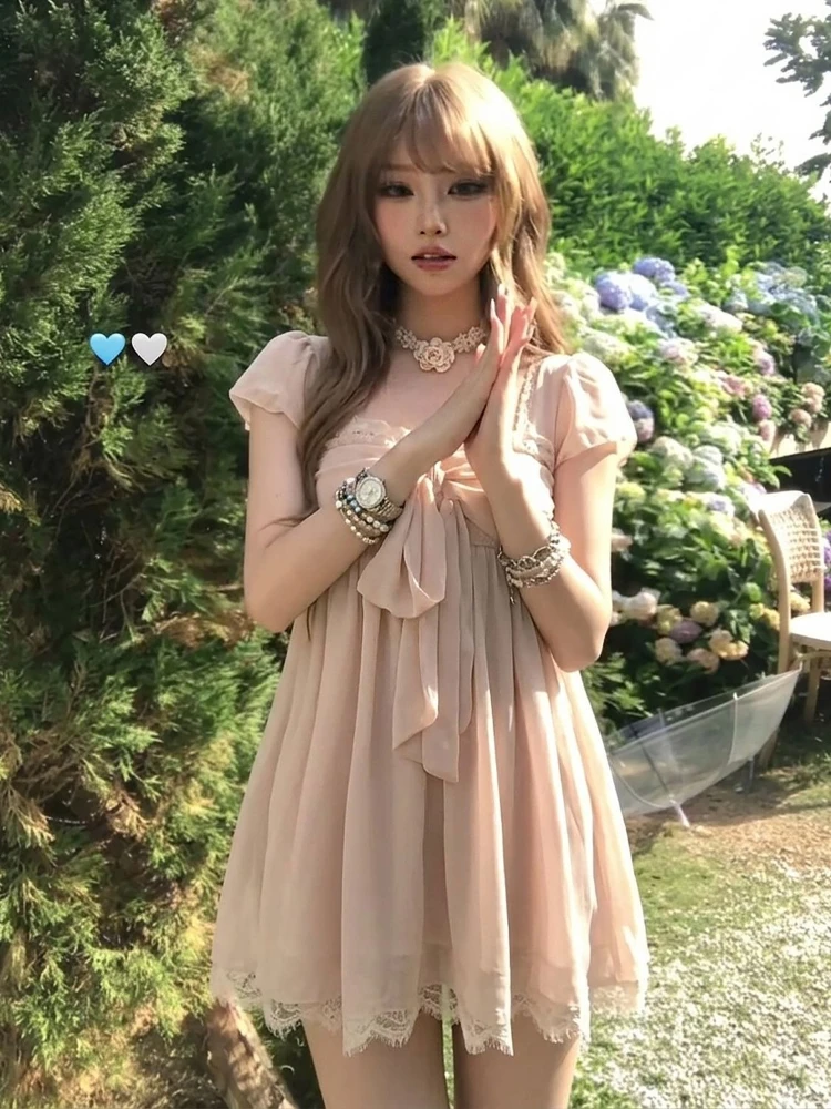 Elegante Mini Abito Lolita Dolce in Chiffon Rosa con Pizzo e Fiocco Frontale, Maniche a Sbuffo, Vestibilità Slim, Vita Alta, per Uso Quotidiano e Feste - Image 4