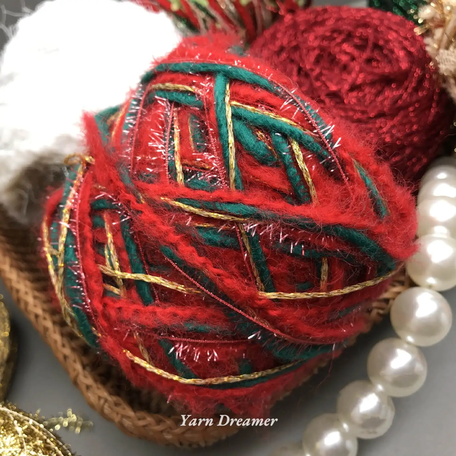 12 Styles of Christmas Yarn 100g Xmas Knitting Yarn chunky Fancy Wool Yarn Art glitter yarn 4