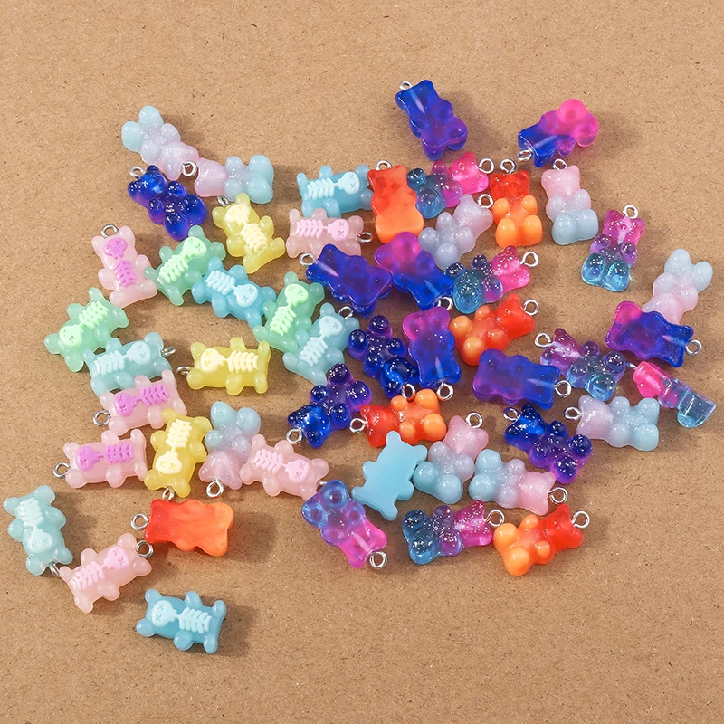 10 Stück 20 x 11 mm niedliche Harz Tier Bär Charms Anhänger für Schmuckherstellung Ohrringe Halskette DIY Zubehör Zubehör