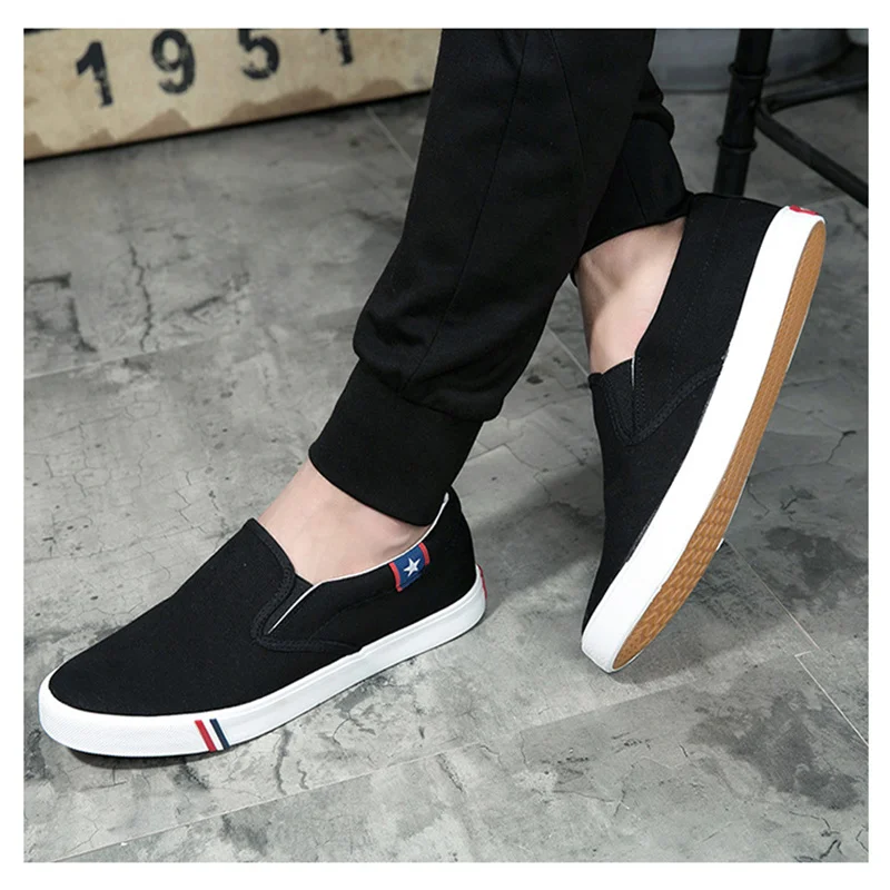 Black Men Shoes Canvas Shoes Spring Summer Slip-on New Men Sneakers Flats Breathable Light White Blue Unisex Lovers Casual Shoes