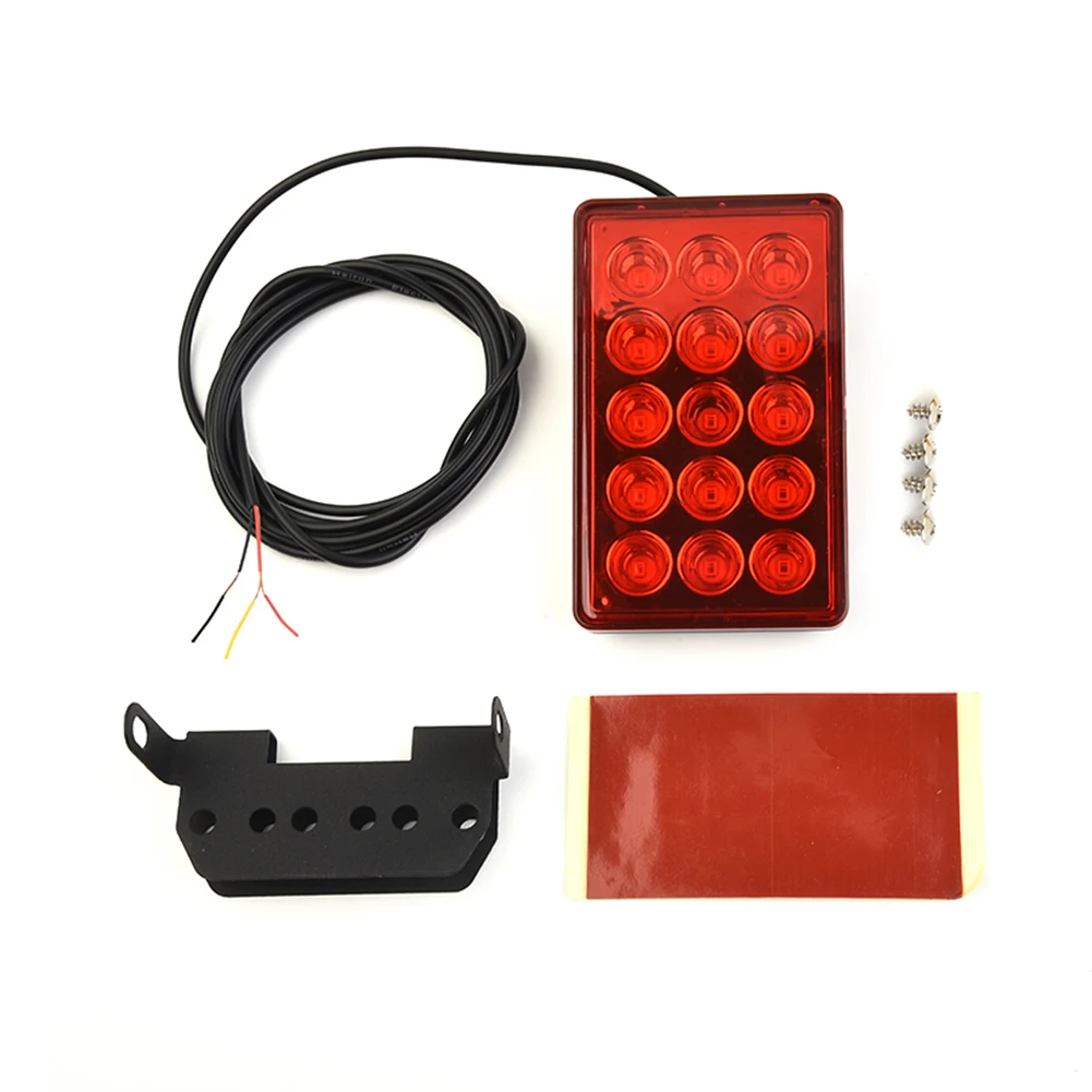 Universal 12v F1 Style 15 Led 3rd Strobe Flashing Tail Brake Light Night Safe Driving Warning