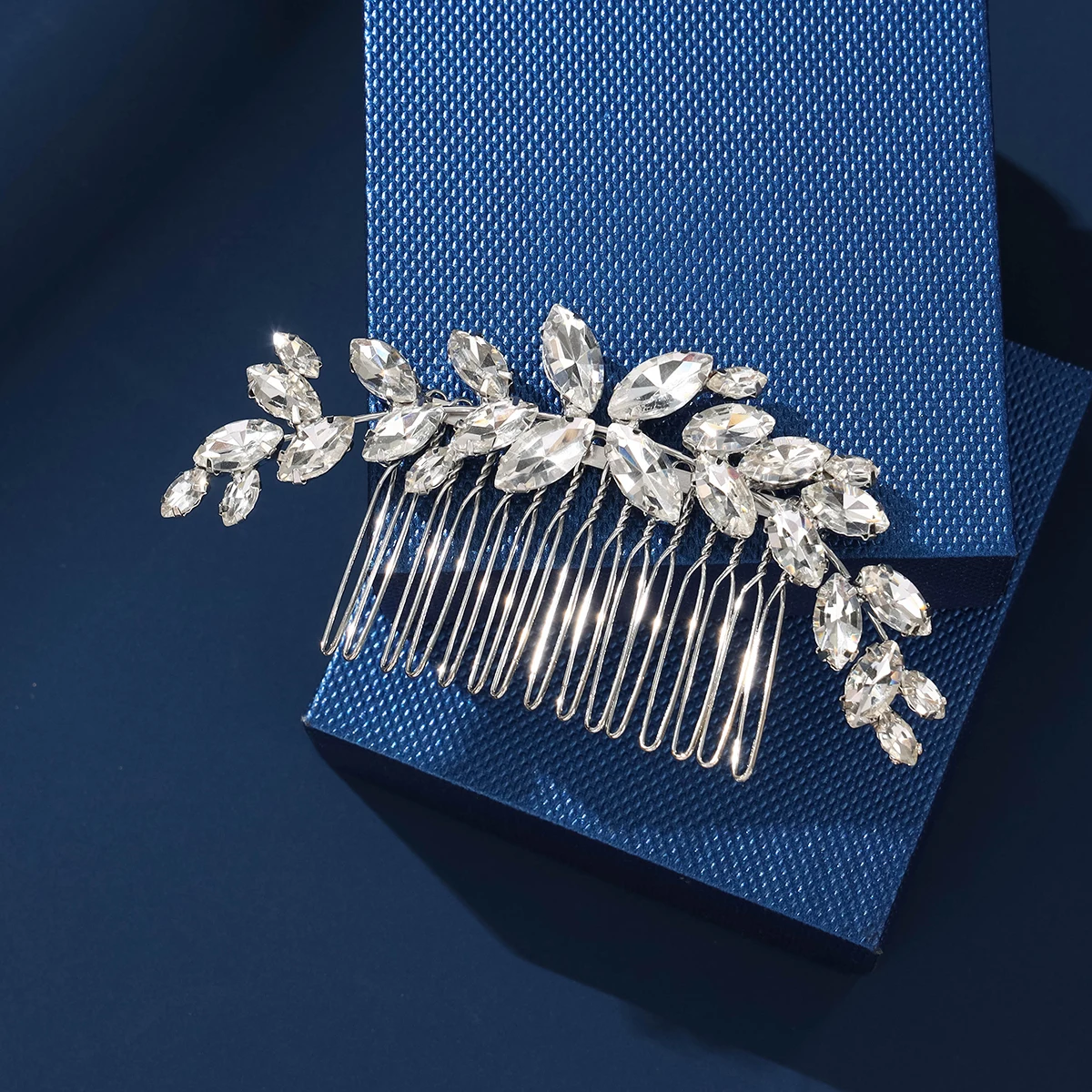 Bridal crystal hair comb headpiece jewelry rhinestone zircon handmade wedding hair ornament for women girls