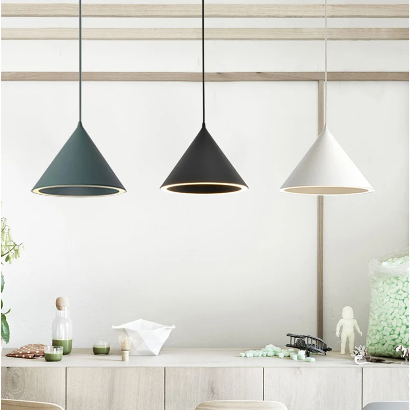 

Скандинавская светодиодная Подвесная лампа, современный конусный алюминиевый акриловый светильник для кухни, бара, декоративное освещение, Черный Белый Зеленый 32 см