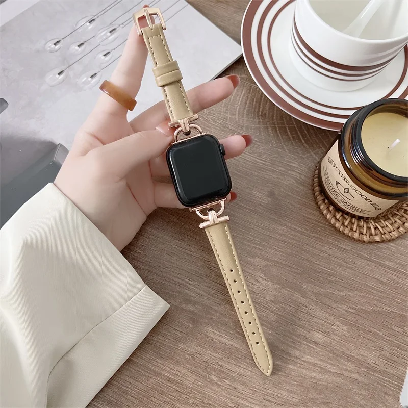 Premium Leather Strap for Smartwatch - Elegant and Durable Bracelet Design