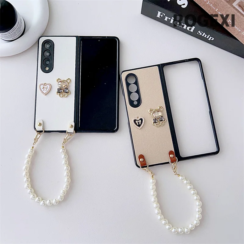 

Korean Cute Diamond Bear Pearl Chain Phone Case Cover For Samsung Galaxy Z Fold 5 4 3 Fold3 Fold4 5G Leather Protective Cases