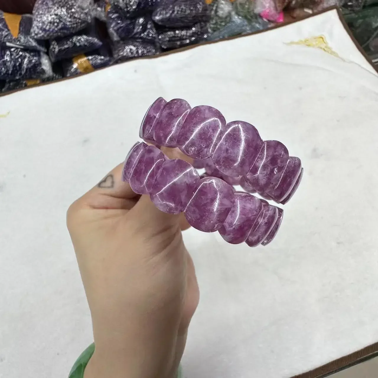 New Natural Aaaa Rare Mixed Purple Lepidolite Monet Garden Bracciale Smooth Gem Stone Per Gioielli Che Fanno Design Regalo Per Le Donne