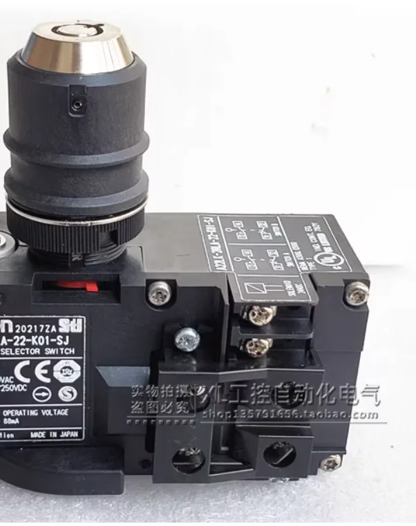 

Оригинальный безопасный переключатель OM Φ-SJ A22LK-2RLA-22-K01.