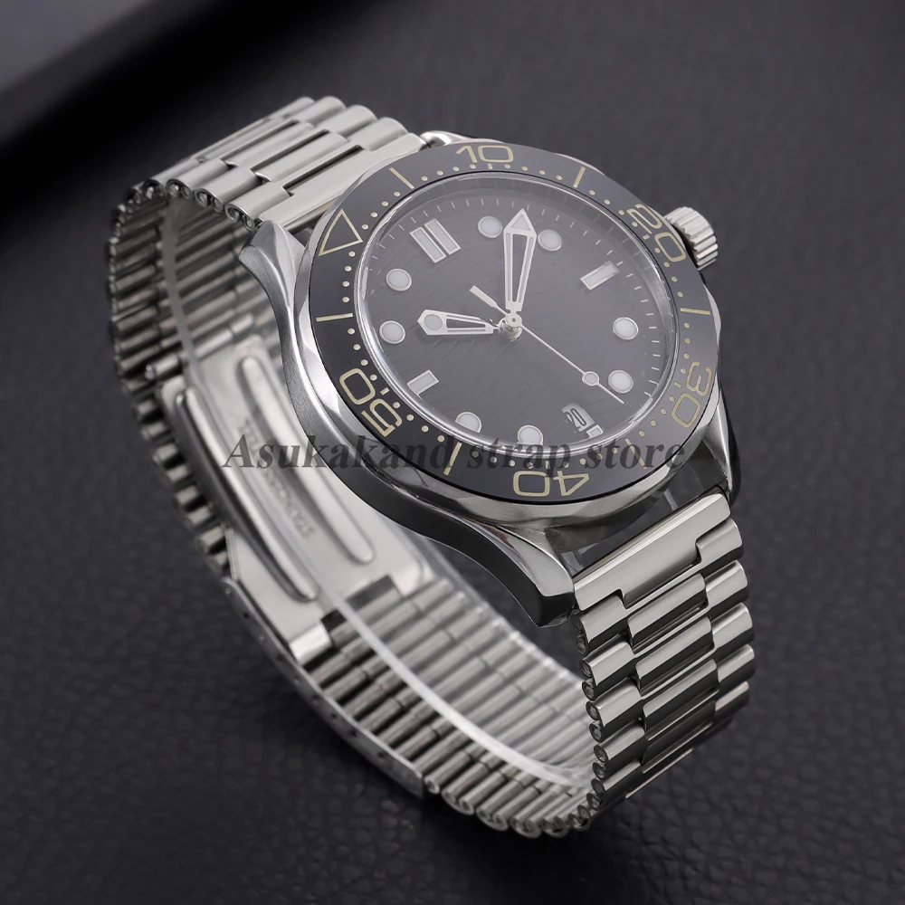 Sleek Stainless Steel Universal Watch Strap - Elegant Metal Band
