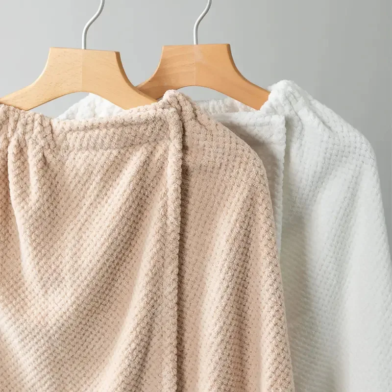 Men's Coral Velvet Bath Towel Stylish Wearable Bathrobe Skirt for Men Convertible Wrap Skirt for Women Perfect for Bath