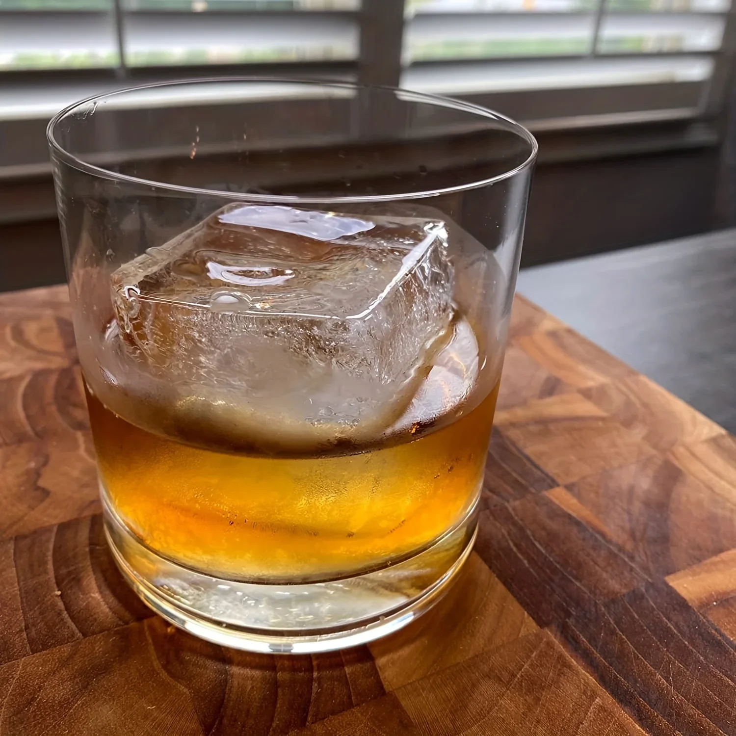 Vassoi Per Cubetti Ghiaccio In Silicone 2 Pezzi – Grandi Cubetti 5,1 Cm Per Whisky E Cocktail
