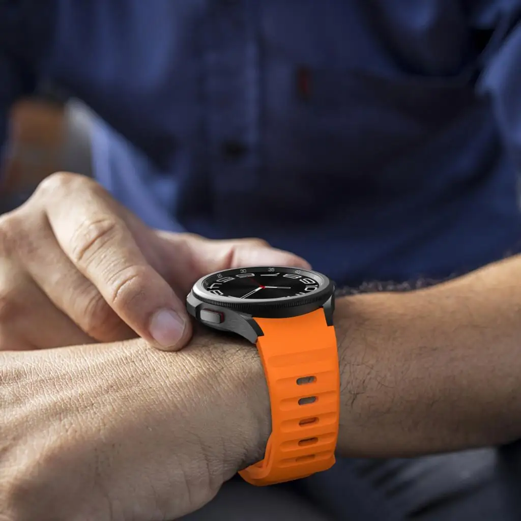 Premium Silicone Smartwatch Band - Versatile and Stylish Strap Replacement