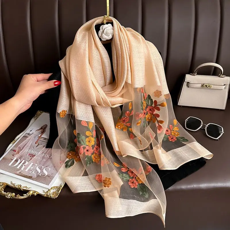 BEPSYOM Bufanda De Seda Ligera: El Regalo Elegante Y Versátil Para Mujer Que Ella Amará