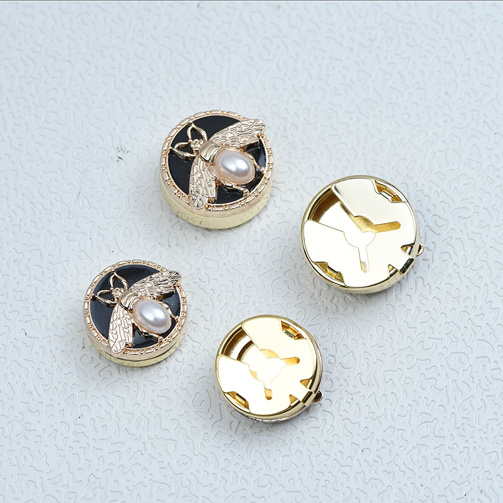 2PCS Cute Pearl Bee Button Covers Set Round Cufflinks Button Apparel Decorative For Shirts Tuxedos & Dresses