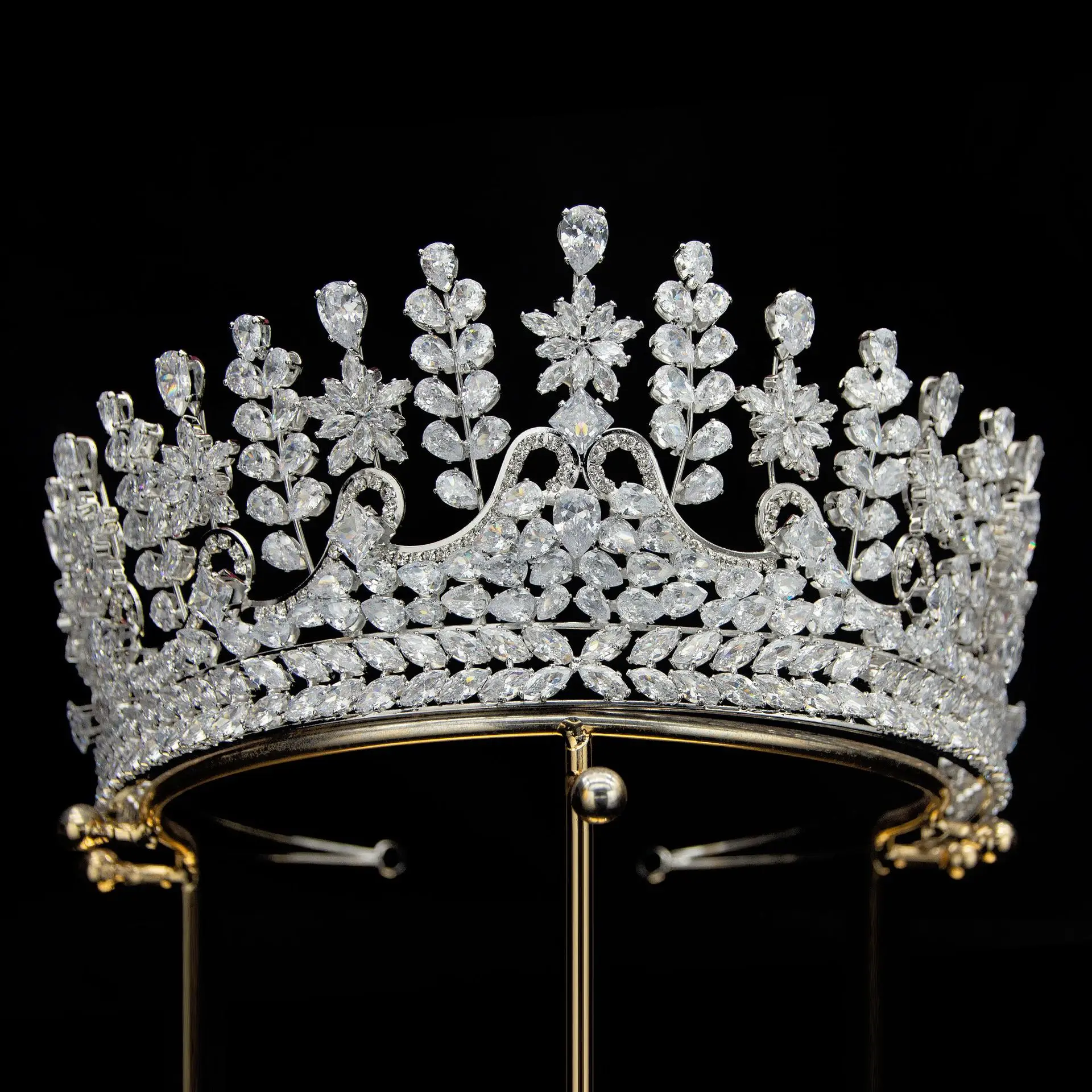 

Retro Tiara Baroque Cubic Zirconia Bridal Crown Luxury Crystal Headband Jewelry Wedding Hair Accessories