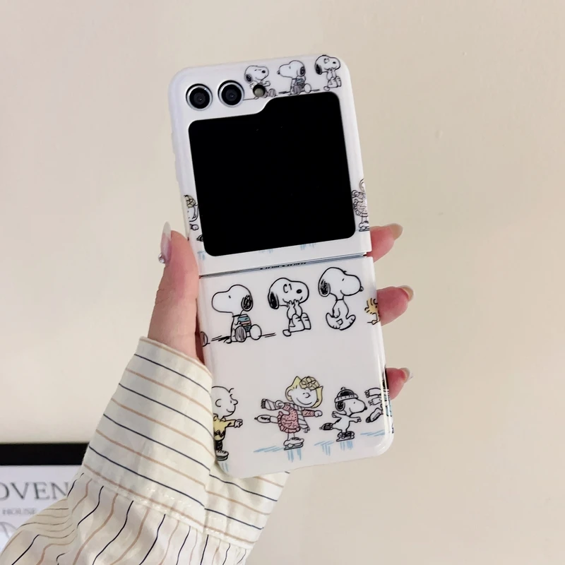 thumbnail image 1 of Bonita funda de teléfono con diseño de Peanuts, Snoopy, Charlie Brown y Anime para Samsung Galaxy Z Flip 3 4 5 5G, carcasa rígida de PC trasera, 1 of 4