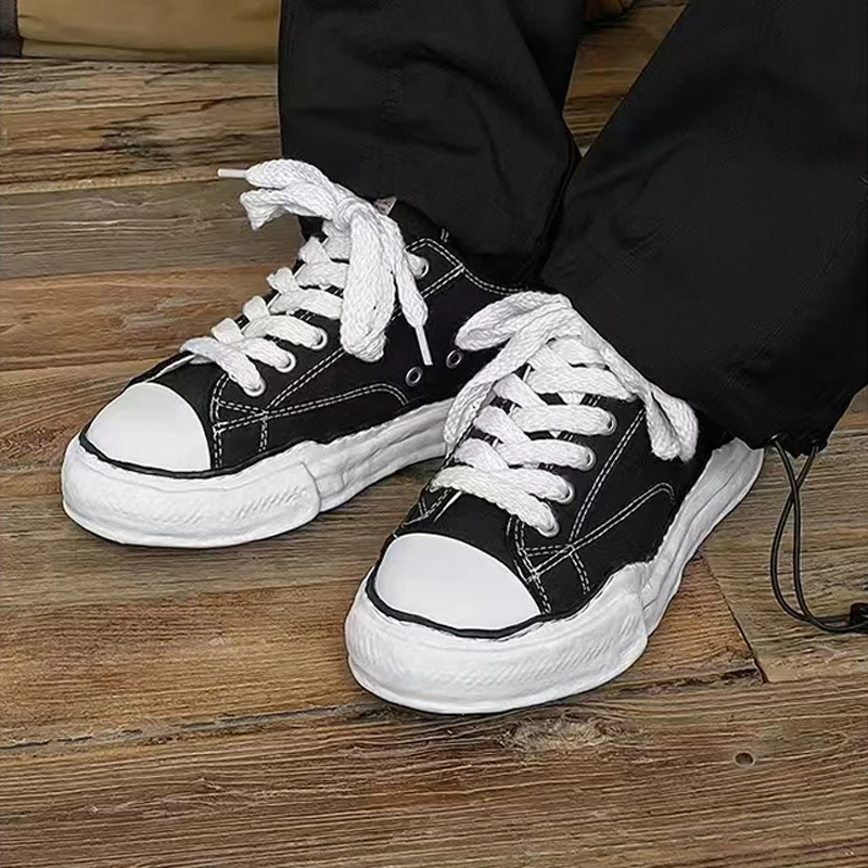 All-match small shoes thick sole heightening- Japanese canvas outdoor casual sports shoes.