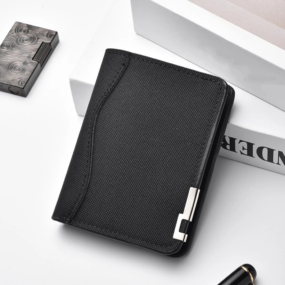 Men's Minimalist Wallet with Metal Accents and Solid Color Design, Capable of Holding Banknotes, Credit Cards and a Card Holder. - 4