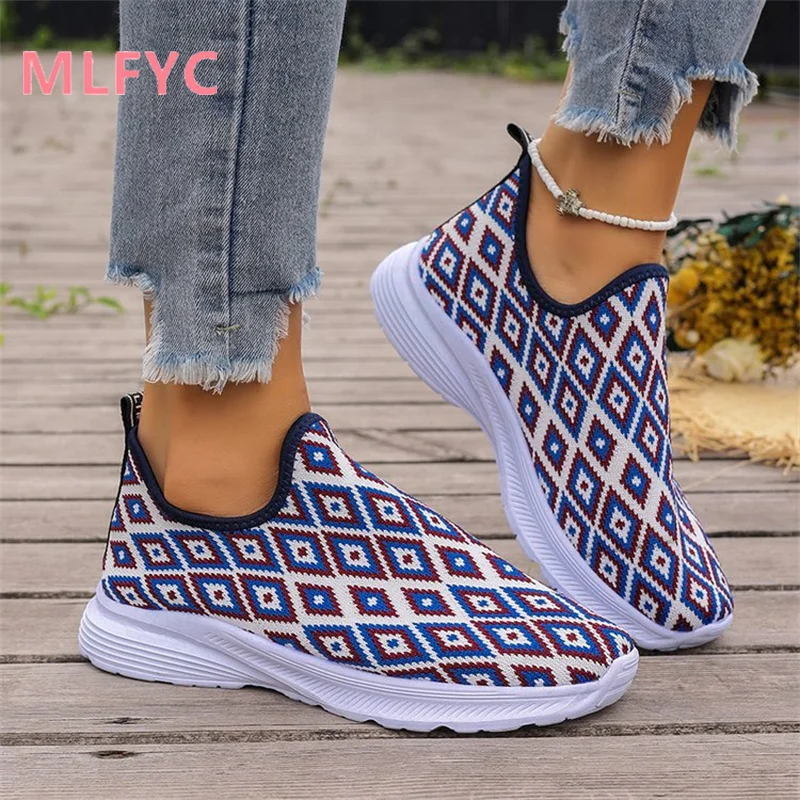 Spring and Autumn New Large Women's Casual Shoes Anti slip Lightweight Flat Shoes Women's Round Toe Single Shoes