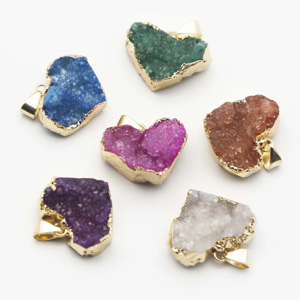 Natural Crystal Cluster Electroplated Edge Heart Shape Pendant Colorful Necklace Agate Tooth Love Sweater Chain Accessories 8Pcs