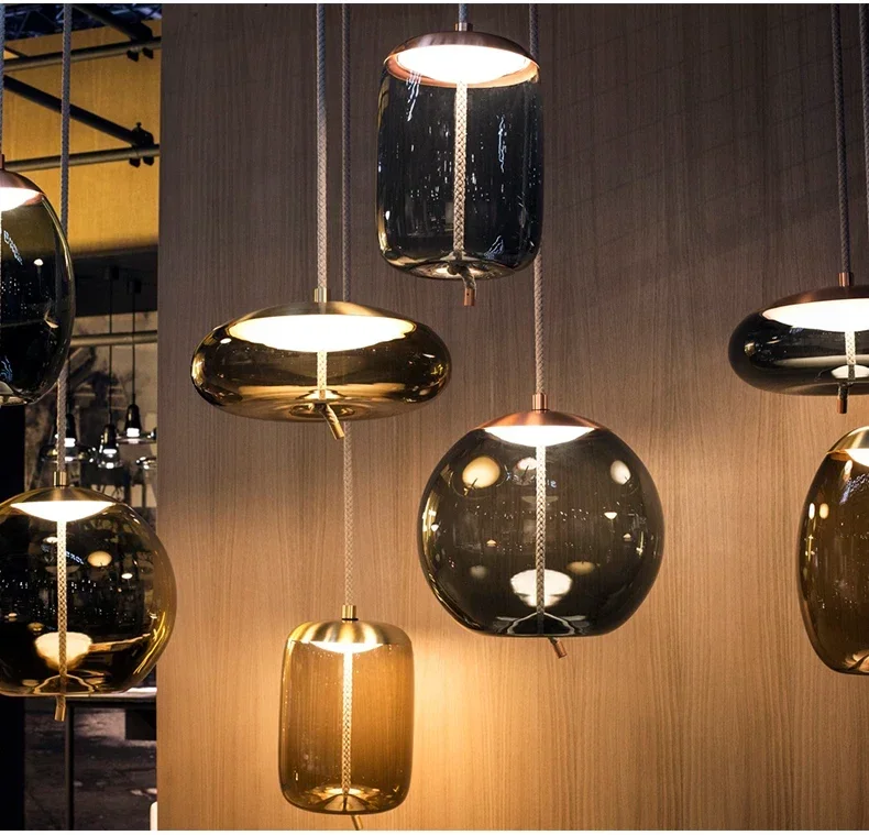 Pendant lamp in bar counter setting