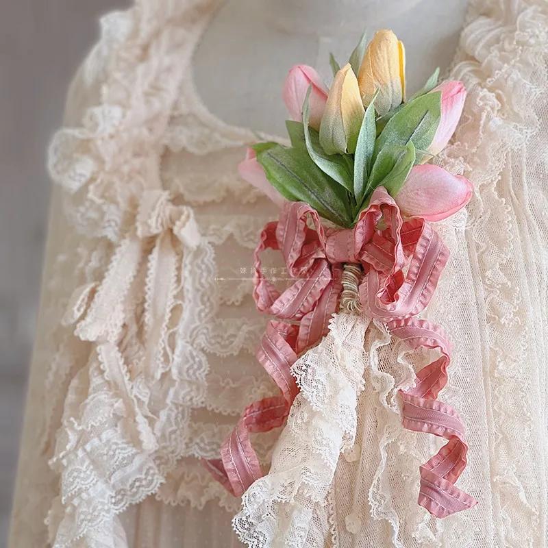 

Original hand for tulips Lolita brooch side clamp suede bouquets of flowers and lovely harajuku hair hair clips