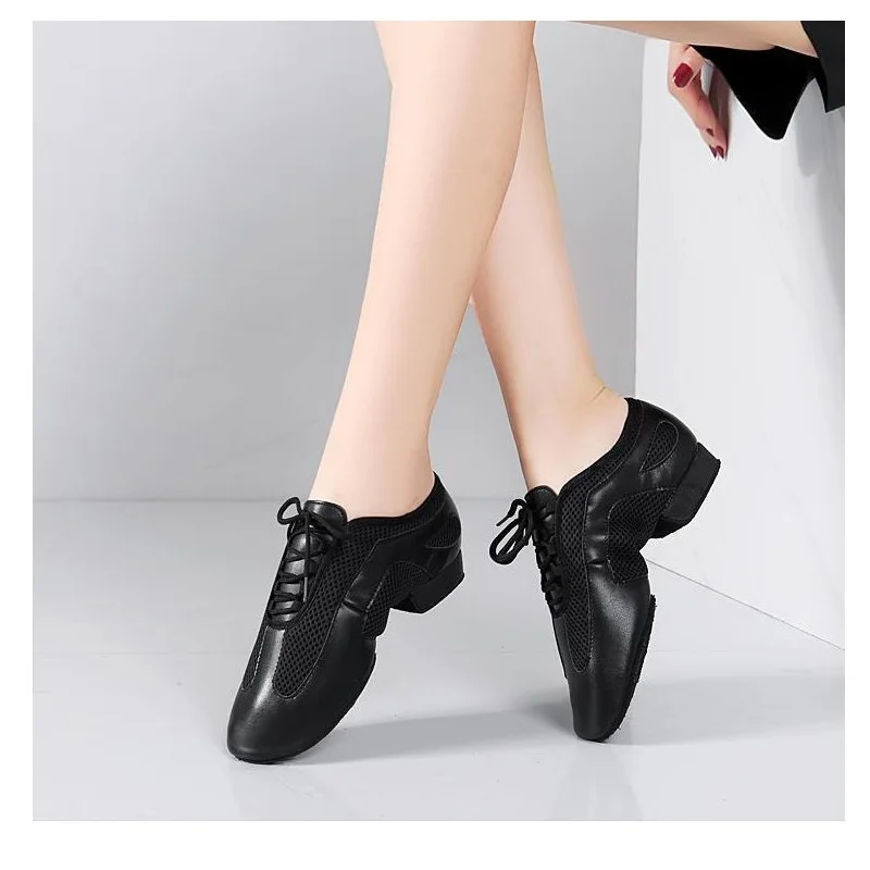 Latin Dance Shoes Square Ladies Modern Dance Shoes Soft Exercise Teacher Dance Shoes Women Breathable Sneakers Ballroom