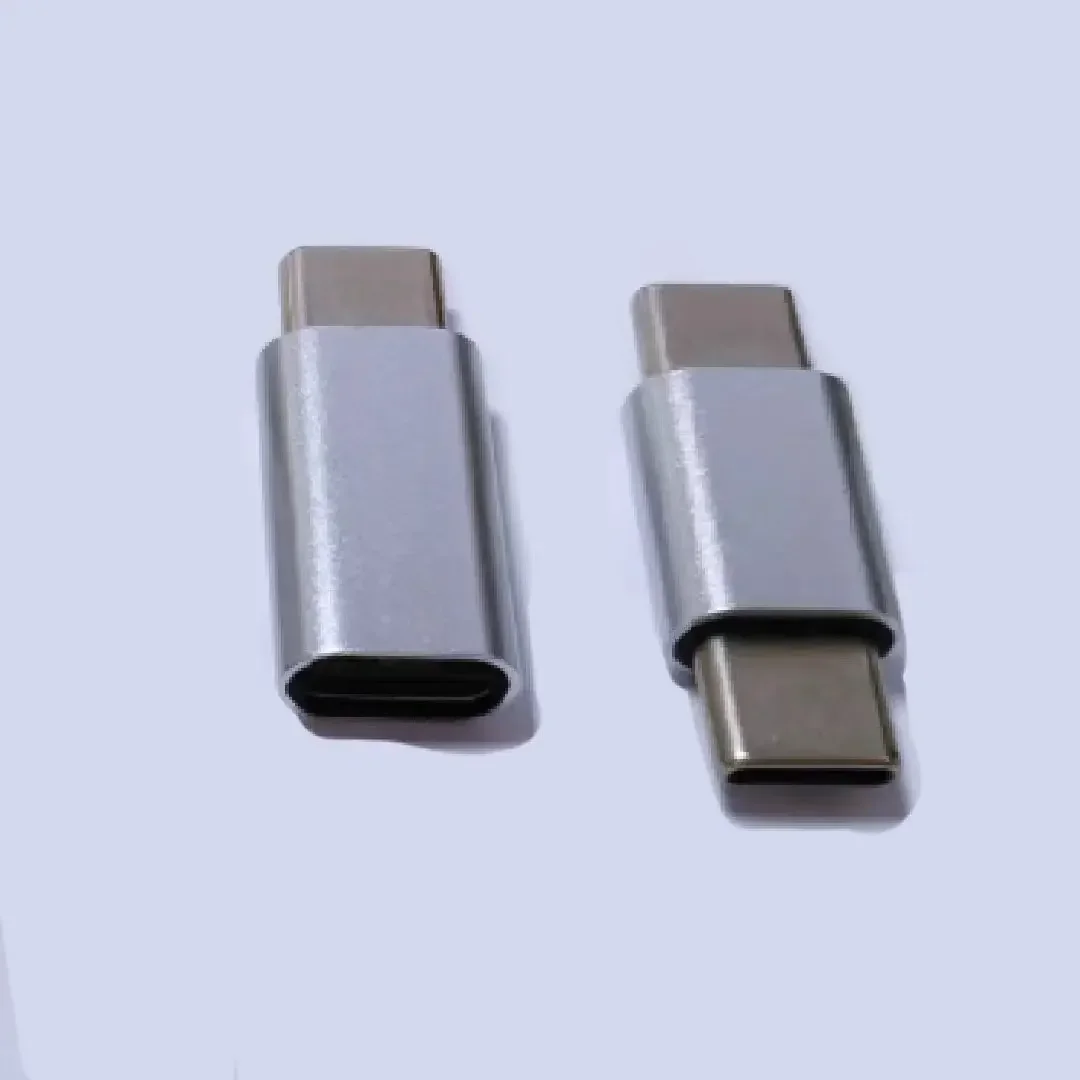 USB-C 확장 어댑터, 10Gbps 속도와 60W 전원 공급으로 향상된 연결성 제공