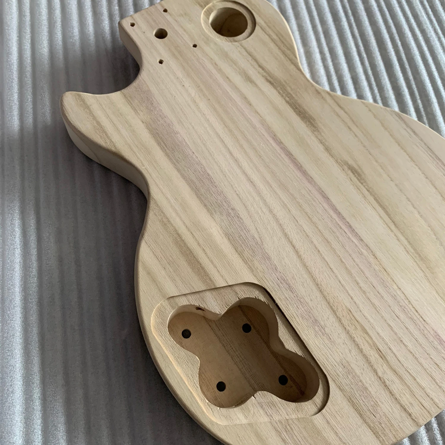 Unfinished Electric Guitar Body Maple Wood Blank Guitar Barrel for LP Style Guitars DIY Parts