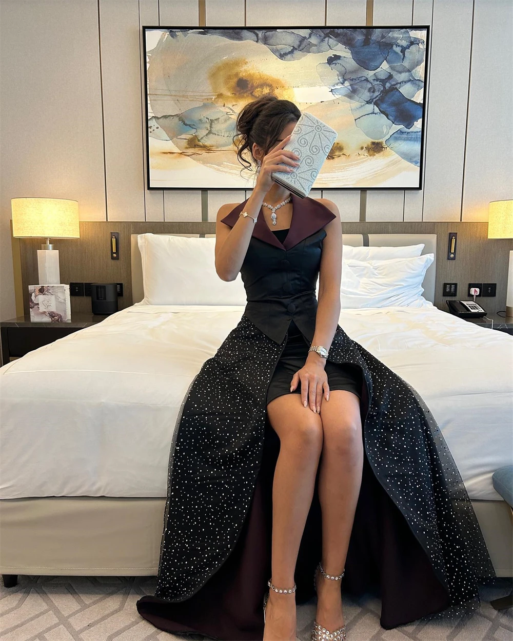 أزياء مخصصة معقدة على شكل حرف V ترتر إمبراطوري طول...