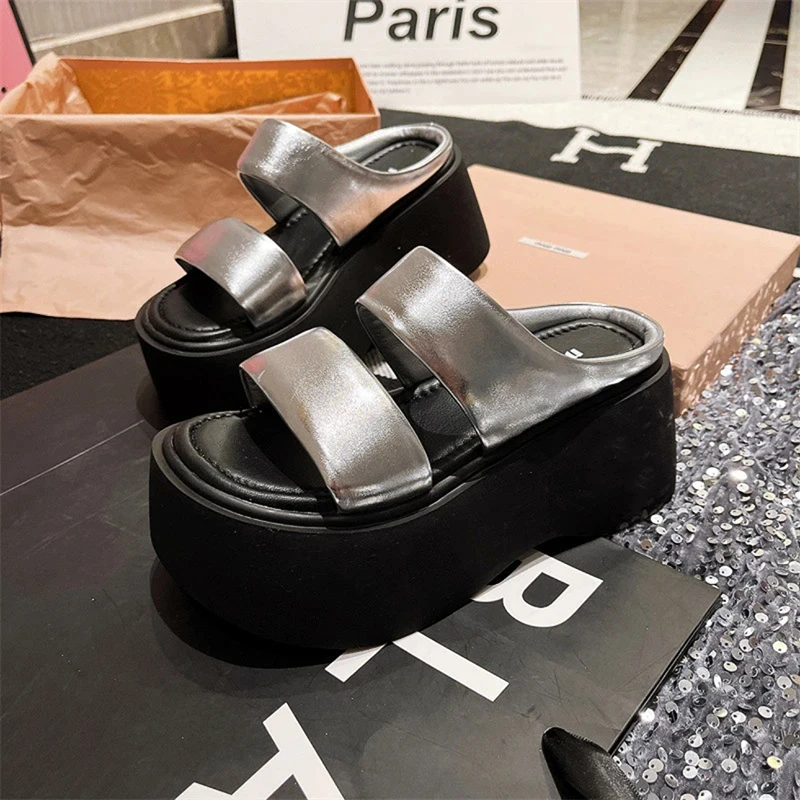 Slippers Women Shoes Summer Thick Sole Beach slippers Fashion lightweight Casual anti slip sandals Women wedge slippers silvery