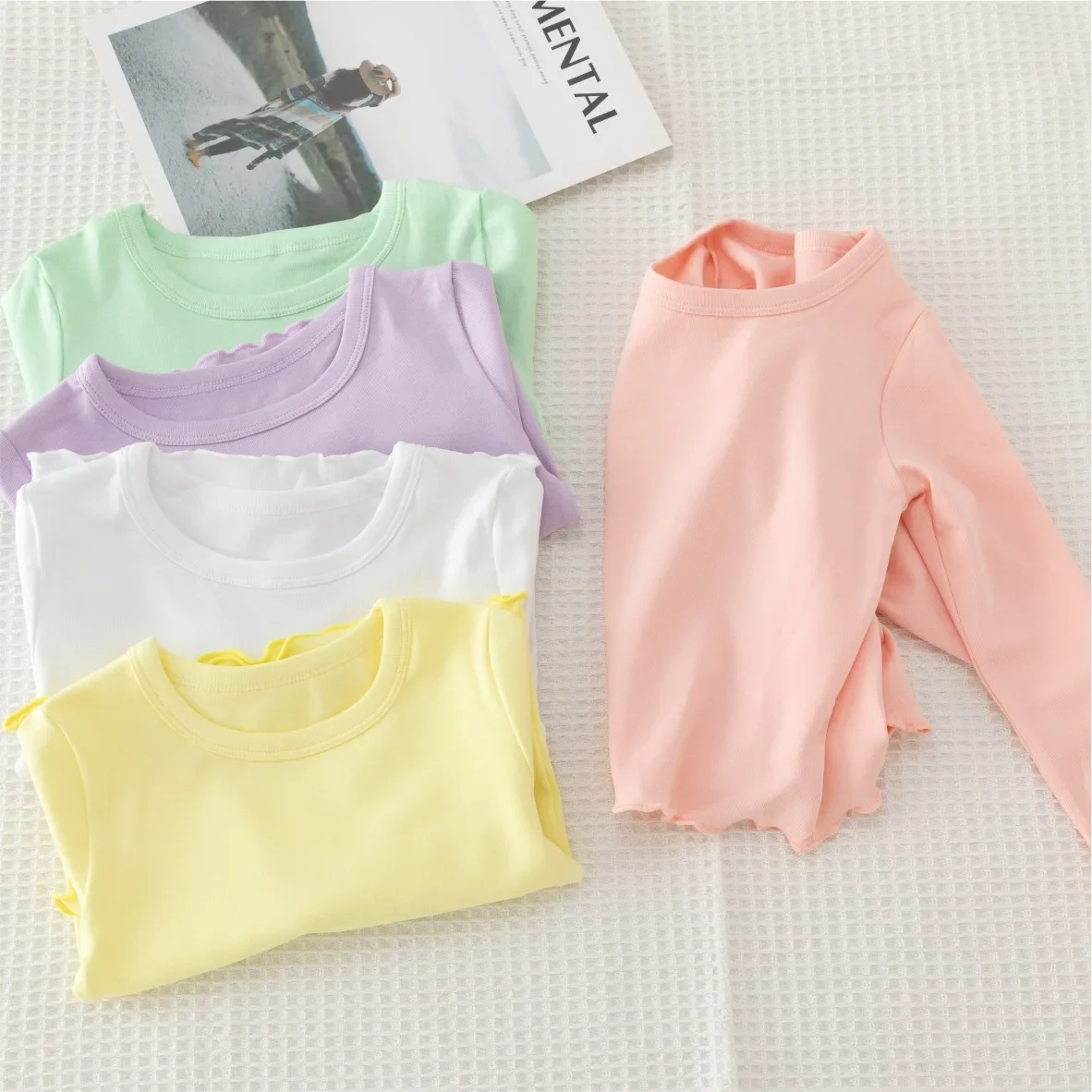 Spring and Autumn new girls' round neck short base shirt  casual long sleeved T-shirt solid color children's white top 3