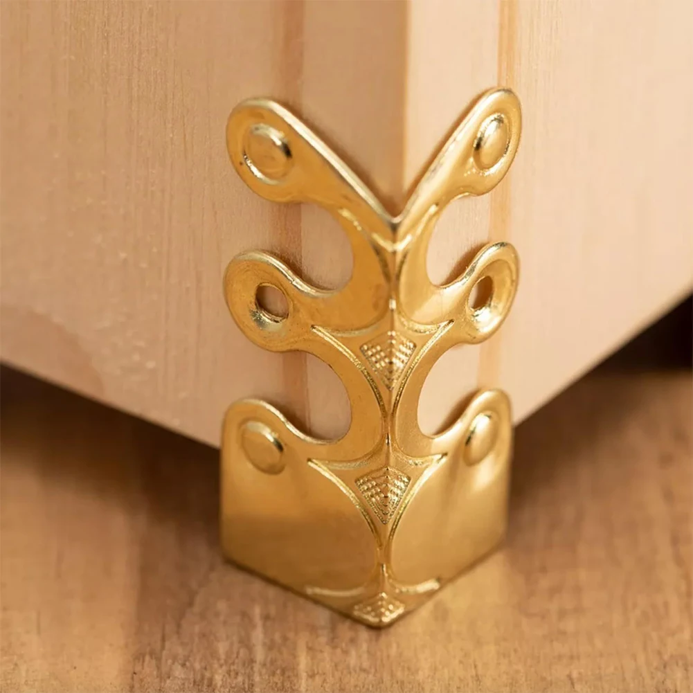 Vintage Base Board Corner Protectors Brass Skirting For Jewelry Wooden Box Antique Furniture Decorative Corner Guard 6pcs furniture corner protector decorative corner cover metal decorative protectors