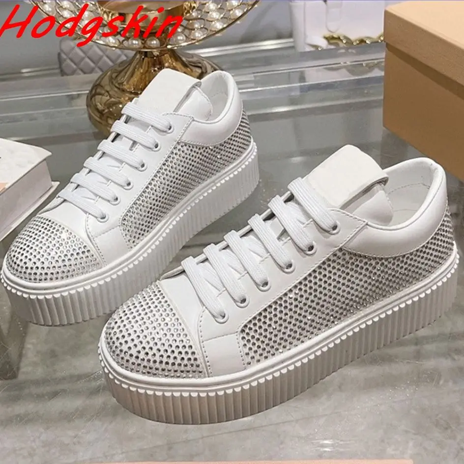 

Newest Rhinestone Toe Classic White Shoes for Women Cross Tied Comfy Flat Thick Sole Shoes Autumn Classic Fashion Casual Shoes