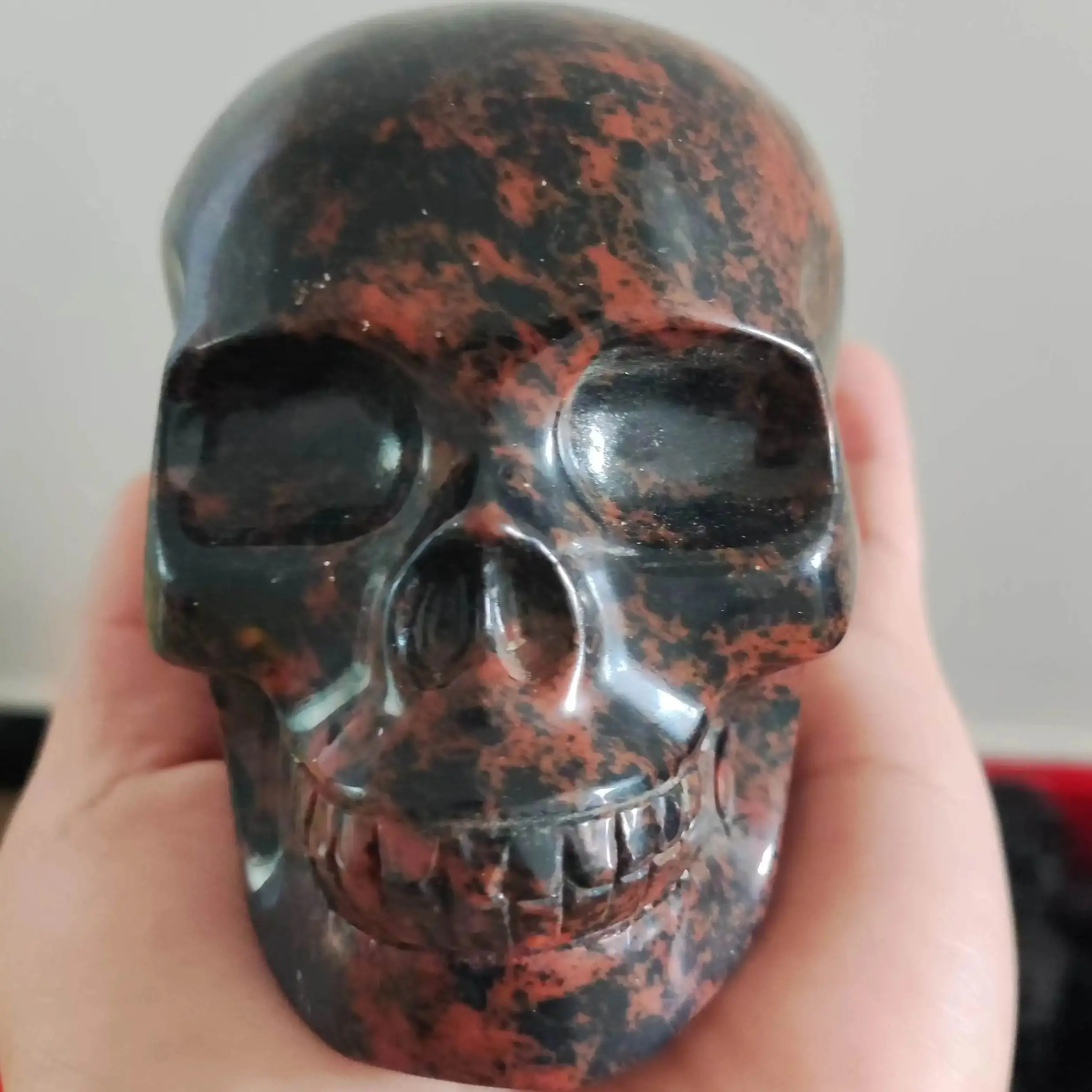 

Natural Obsidian Crystal Hand-Carved Skulls, Healing Stones, Folk Crafts, Spiritual Healing Gifts, home decor, 1pc